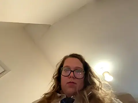 Scarletcum22 online show from 10.27.25