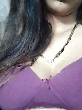 Snapshot of Aaliya_BigBoobs_1 chatting on 03.11.26 Aaliya BigBoobs 1 online show from 03.11.26