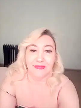 Snapshot of LadyKriss chatting on 02.20.26 LadyKriss online show from 02.20.26