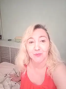 Snapshot of LadyKriss chatting on 02.21.26 LadyKriss online show from 02.21.26