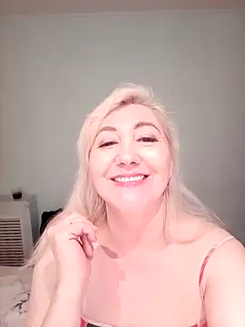 Snapshot of LadyKriss chatting on 03.06.26 LadyKriss online show from 03.06.26