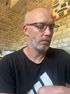 Cedric7653 online show from 07.04.26