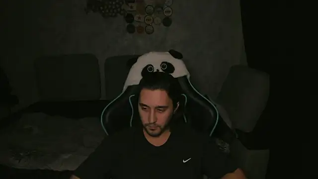 Snapshot of Pohyi_ chatting on 03.07.26 Pohyi online show from 03.07.26