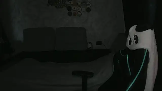 Snapshot of Pohyi_ chatting on 03.10.26 Pohyi online show from 03.10.26