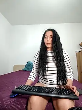 Snapshot of SaraDany chatting on 12.03.25 SaraDany online show from 12.03.25