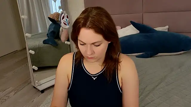 Snapshot of KirraMoss chatting on 07.27.26 KirraMoss online show from 07.27.26