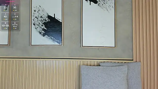 Snapshot of Lily_Vale chatting on 11.21.25 Lily Vale online show from 11.21.25