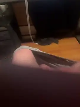 Kneetoe2025 online show from 12.19.25