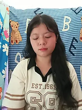 Snapshot of lisa-bae00 chatting on 07.04.26 lisa-bae00 online show from 07.04.26