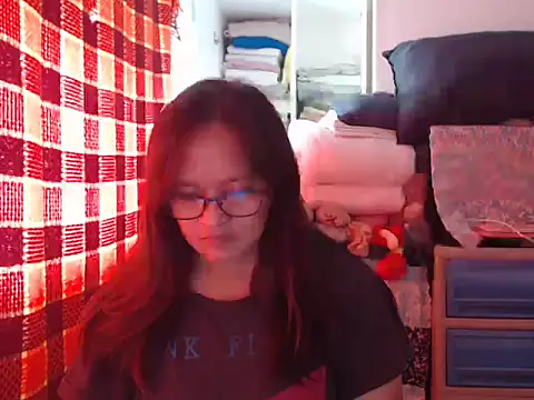 Snapshot of Kinkybela2025 chatting on 12.02.25 Kinkybela2025 online show from 12.02.25