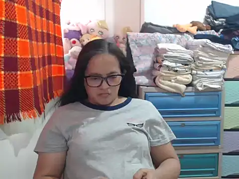 Snapshot of Kinkybela2025 chatting on 02.24.26 Kinkybela2025 online show from 02.24.26