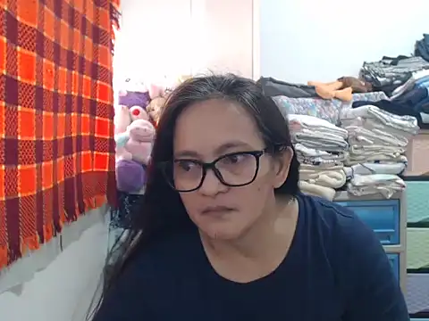 Snapshot of Kinkybela2025 chatting on 02.27.26 Kinkybela2025 online show from 02.27.26