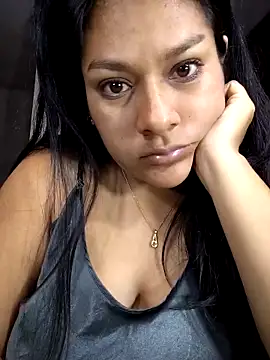 Snapshot of Malevas chatting on 10.31.25 Malevas online show from 10.31.25