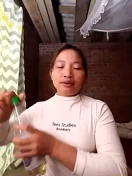 Snapshot of sowbibi chatting on 11.11.25 sowbibi online show from 11.11.25