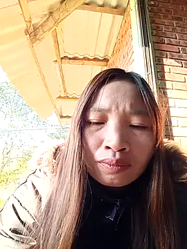 Snapshot of sowbibi chatting on 11.30.25 sowbibi online show from 11.30.25