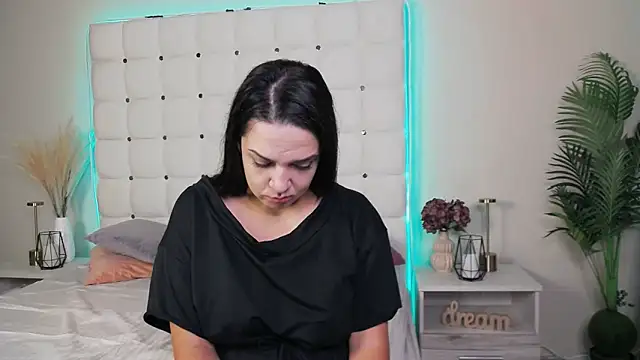 Snapshot of AlsouKass chatting on 10.21.25 AlsouKass online show from 10.21.25