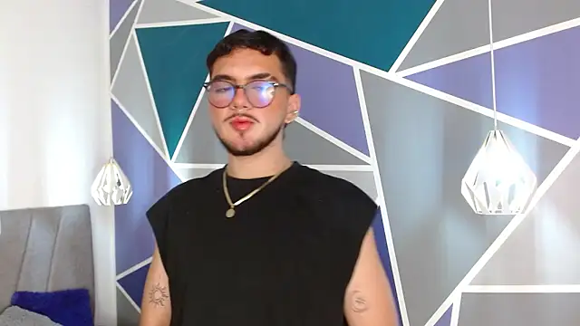 Snapshot of Zac_Golden chatting on 10.22.25 Zac Golden online show from 10.22.25