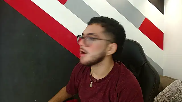 Snapshot of Zac_Golden chatting on 12.16.25 Zac Golden online show from 12.16.25