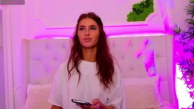 ElisaCharm online show from 06.18.26