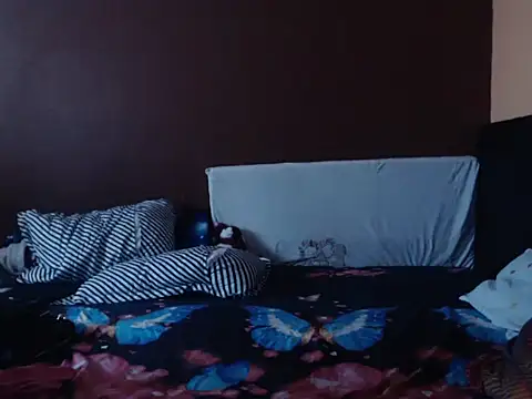 Snapshot of anays_dirtyshow chatting on 10.23.25 anays dirtyshow online show from 10.23.25