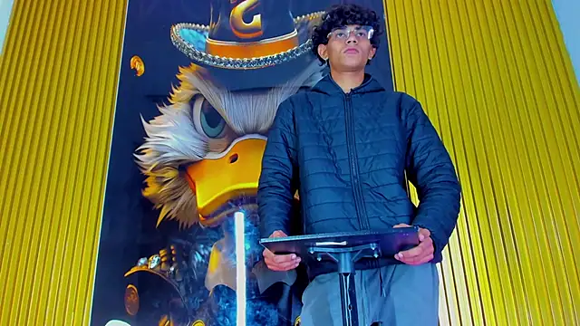 Snapshot of Sex_Boy_33_ chatting on 10.20.25 Sex Boy 33 online show from 10.20.25