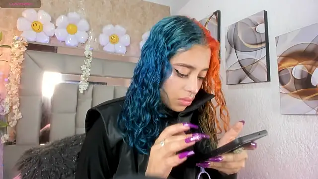 Cristall ravven online show from 10.28.25