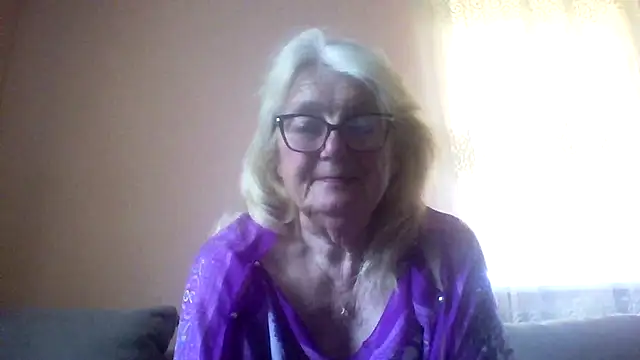 AmyLove353 online show from 06.05.26