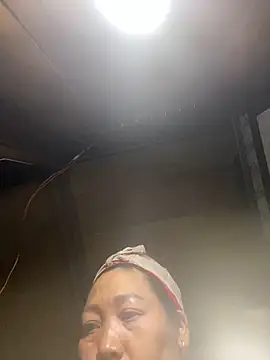 Snapshot of Top_x chatting on 11.06.25 Top x online show from 11.06.25