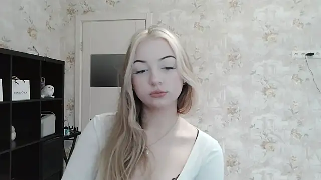  LunaLush  online show from 10.21.25