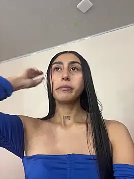 Snapshot of Violeet-Smith chatting on 10.31.25 Violeet-Smith online show from 10.31.25