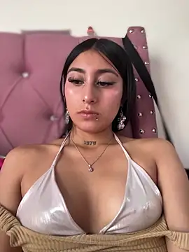 Violeet-Smith online show from 03.06.26