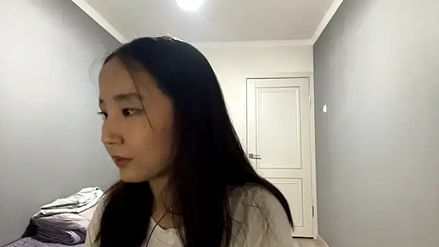 LiaPilksi online show from 10.22.25