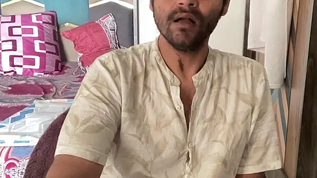 Snapshot of MakeMeAwareAah chatting on 10.25.25 MakeMeAwareAah online show from 10.25.25