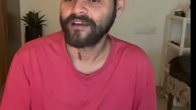 Snapshot of MakeMeAwareAah chatting on 12.13.25 MakeMeAwareAah online show from 12.13.25