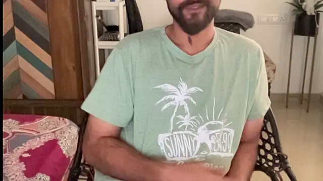 Snapshot of MakeMeAwareAah chatting on 01.08.26 MakeMeAwareAah online show from 01.08.26