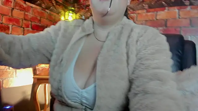 Danna piink  online show from 03.13.26