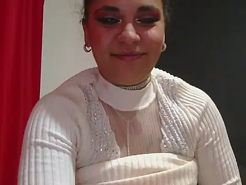 Snapshot of HotJanetta chatting on 12.19.25 HotJanetta online show from 12.19.25