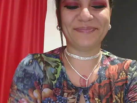 Snapshot of HotJanetta chatting on 12.23.25 HotJanetta online show from 12.23.25