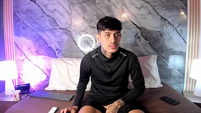 enzorodriguezz online show from 11.11.25