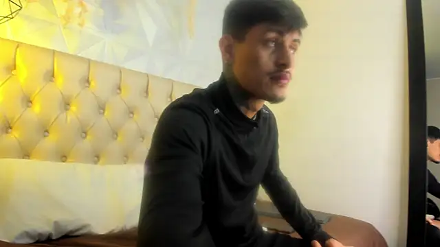 enzorodriguezz online show from 11.18.25