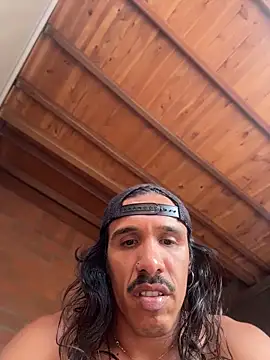 Snapshot of caiiobahia chatting on 05.16.26 caiiobahia online show from 05.16.26