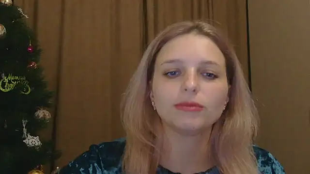 Snapshot of ElisSky301 chatting on 12.18.25 ElisSky301 online show from 12.18.25