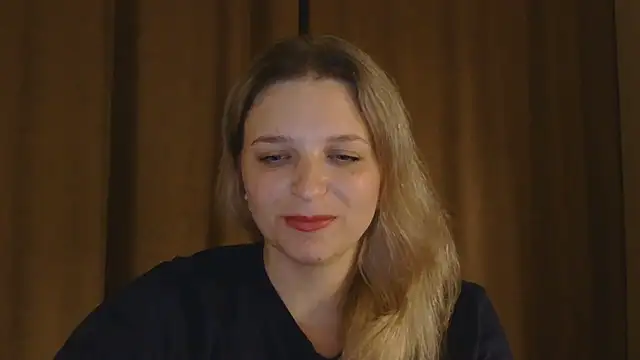 Snapshot of ElisSky301 chatting on 04.02.26 ElisSky301 online show from 04.02.26