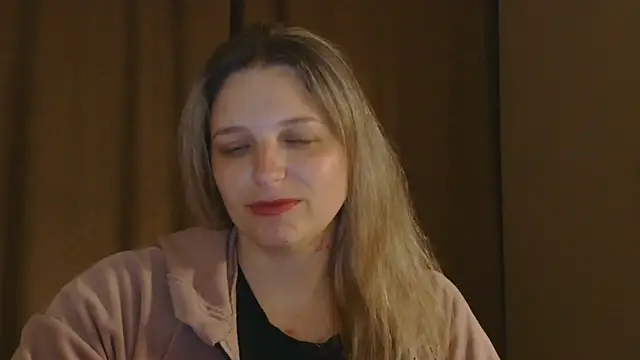 Snapshot of ElisSky301 chatting on 04.12.26 ElisSky301 online show from 04.12.26