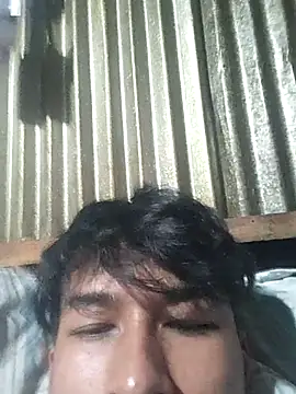 Snapshot of 7inches4207 chatting on 10.27.25 7inches4207 online show from 10.27.25