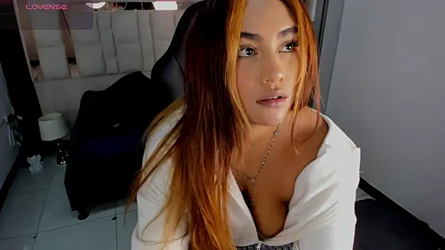 Snapshot of AnguelJones chatting on 10.25.25 AnguelJones online show from 10.25.25