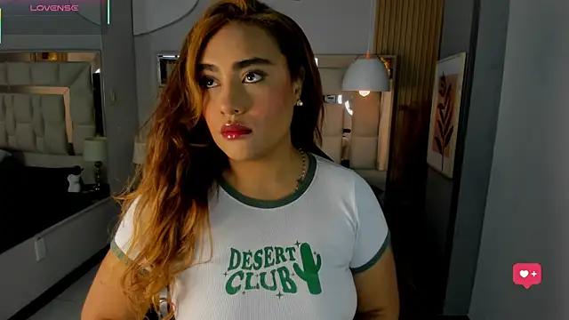 Snapshot of AnguelJones chatting on 11.12.25 AnguelJones online show from 11.12.25