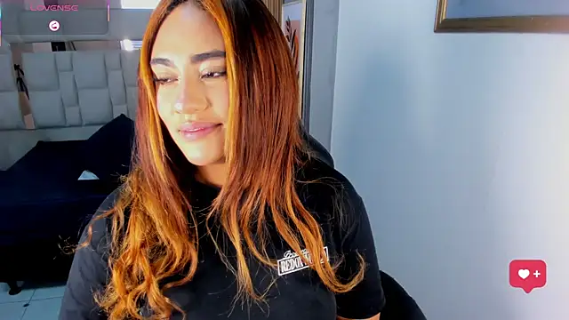 Snapshot of AnguelJones chatting on 11.17.25 AnguelJones online show from 11.17.25