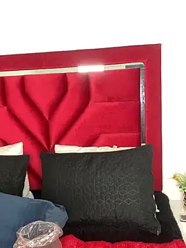 Snapshot of NataliaaMiller_ chatting on 11.06.25 NataliaaMiller online show from 11.06.25