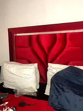 Snapshot of NataliaaMiller_ chatting on 11.08.25 NataliaaMiller online show from 11.08.25